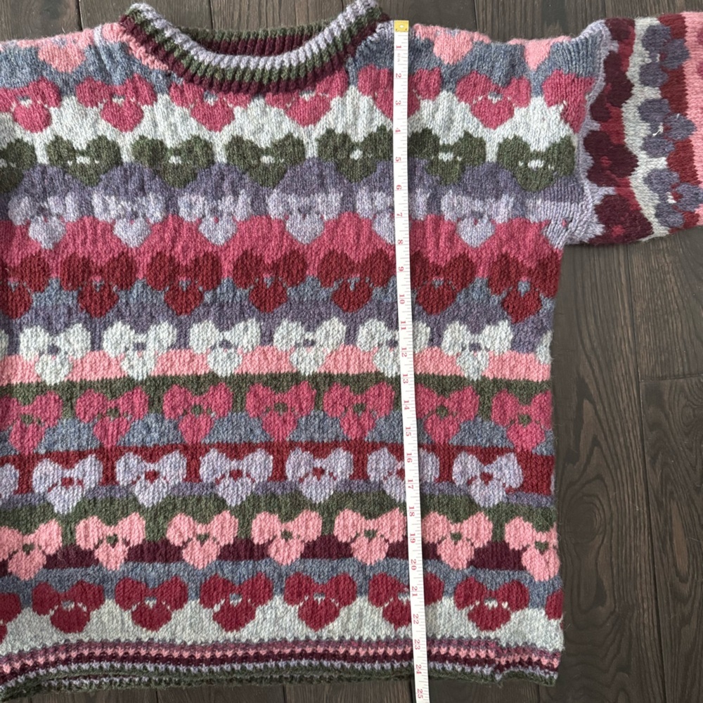 Colorful Hand-knit One-of-a-Kind Heart Pattern Sweater - Picture 4 of 4